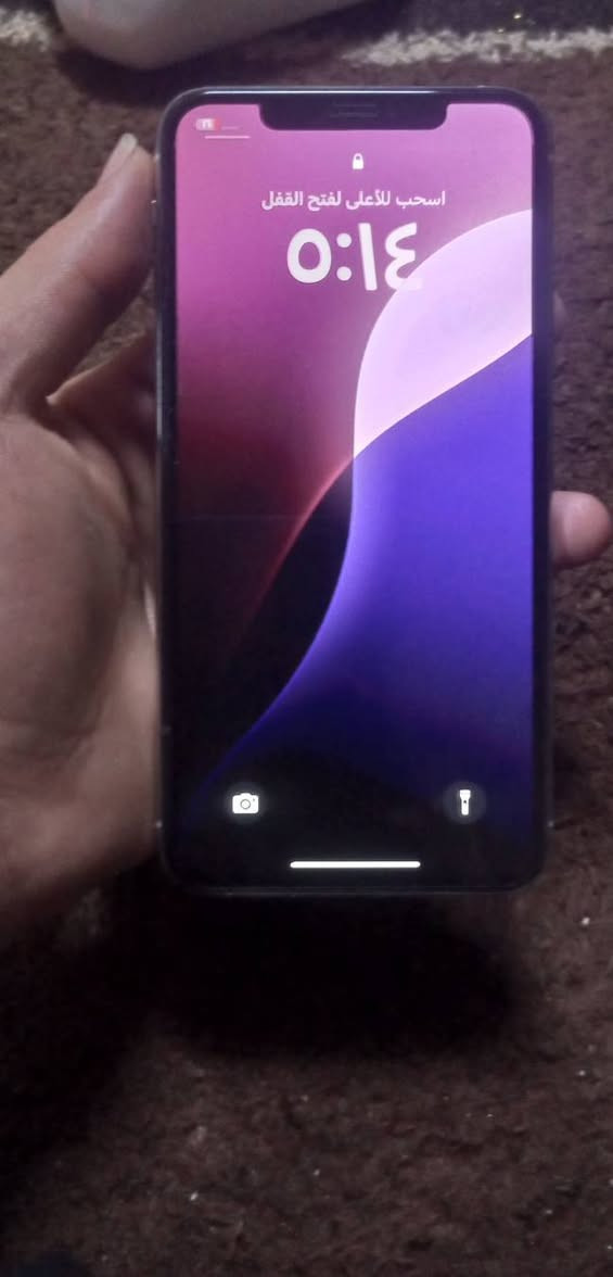 ١١برو ماكس امبدل شاشه Gxفقط بطاريه ٨١ الذاكره ٢٥٦.  تك.   فيس ايدي شغال شرط    ***********
