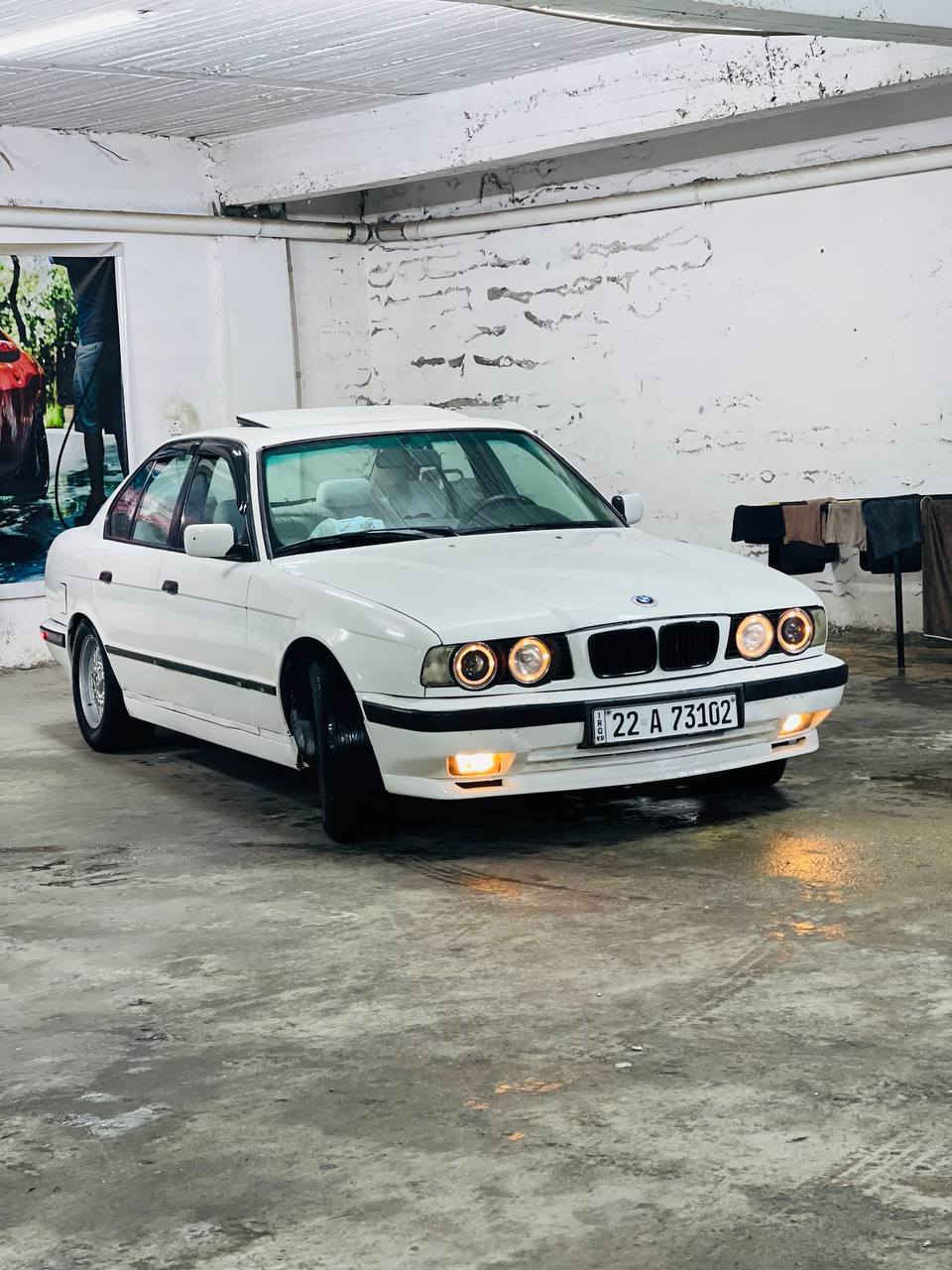 سڵاوی خوا لە هەموو لایەک 
بیئێم 525 کەپسی دیجیتاڵ 
مۆدێل 1991
رەقەم هەولێر سەنەوی ٩ مانگە بەسەر چوە رەقەمی تازەیە ژینگەی پێشوی دراوە 
پێش پانە 
لایت ئەڵقە 
دەعامی M
سلایت 
4 جام کارەبا 
ئەشیای تەبریتی پیوەیە نازانم ئیش دەکا یان نا گەرمی مەزبووت 
گیر مەکینە ئەکسل تەقە و رەقە بەشەرت 
عام و حیزام بەشەرت 
یەک جاملغ لیدرانی هەیە بێ ناو گرتن پێشی لای سەکن موس و براوە بەشەرت 
بناوکردن و تەحویل بەشەرت غرامە بەشەرت 
سعری 58 و مەجال 
*********** كويسينجاك, أربيل
