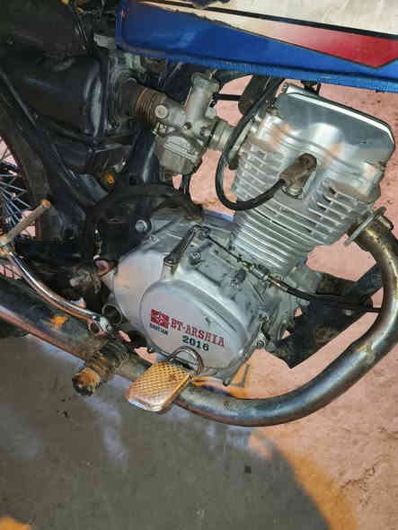 دراجه كلك للبيع مكاني نجف عسكري مدارس يم بانزين خانه مال بانيقيه
السعر 200

التواصل ***********
