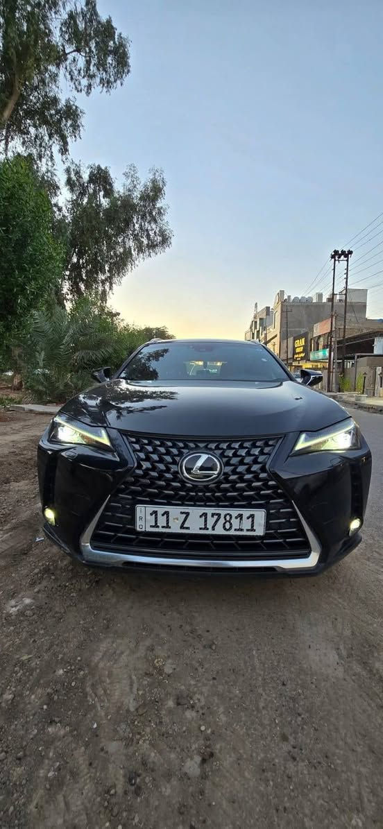 لكزز_للبيع
• موديل: 2023
 •  النوع: UX250h هايبرد
 • المسافة المقطوعة: 14 الف
 حادث  صبغ بنيد فقط وصبغ على حافة الجاملغ بدون تبديل بدون إرباك 
 • حجم المحرك: 4 سلندر 2.0L هايبرد
 • مفتاح التشغيل: بصمة
 • فتحة سقف
 • حساسات أمامية
 • حساسات خلفية 
 • لايت زينون + LED
 • بك لايت LED متصل
 •  حساسات تايرات
 •  إشارات في المرايا الجانبية
 • هاند بريك كهرباء
 • نظام ABS
 • دشبول شاشة ديجيتال
 • تحكم كامل من الستيرن
 • مقاعد جلد
 • المقاعد الأمامية كهربائية
 • تبريد قطعتين
 • نظام مانع الانزلاق
💵 السعر المطلوب  21.200 وبيها مجال بسيط
 بغداد حي الجامعة ***********
