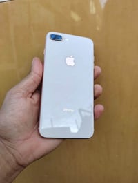 آيفون ٨ بلس • ٦٤ جيجا • بطارية ٧٨٪