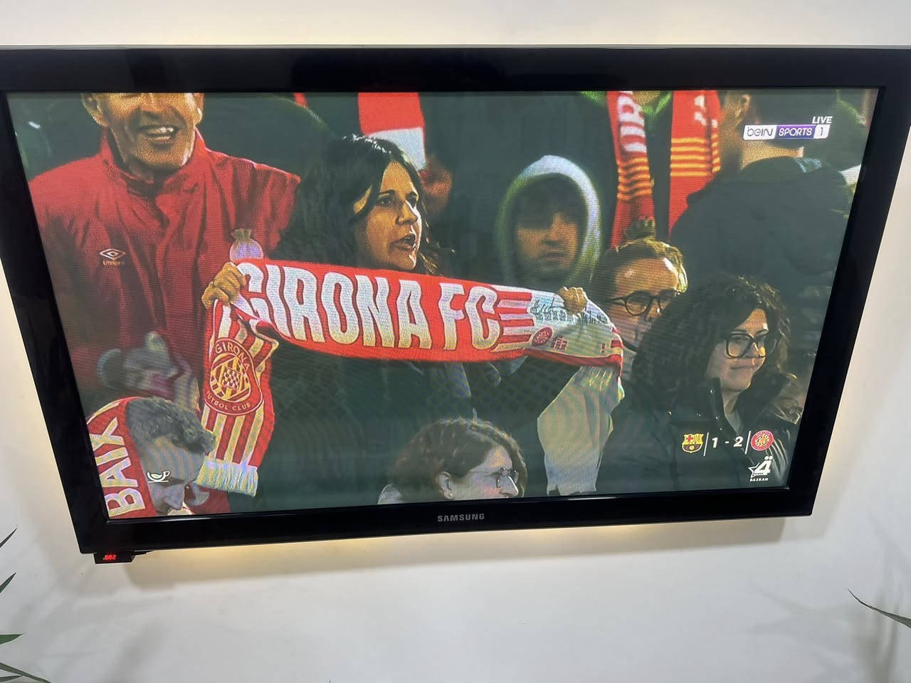 بلازما سامسونج الاصليه 
حجم 42 
لمس الدكم
الدقه 1080
كلش حلوه
ب225 والشراي يدلل
البصره الكزيزه***********
