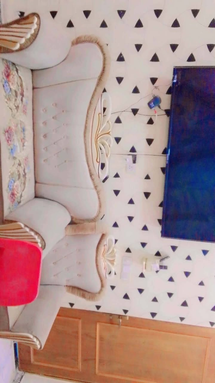 سلام عليكم تخم نضافه فول 10قطع سعره مليون تسعميه وخمسين مكاني كوت واسط سياسين ***********
