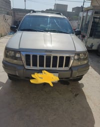 جراند شيروكي • بدون صبغ • بدون حوادث