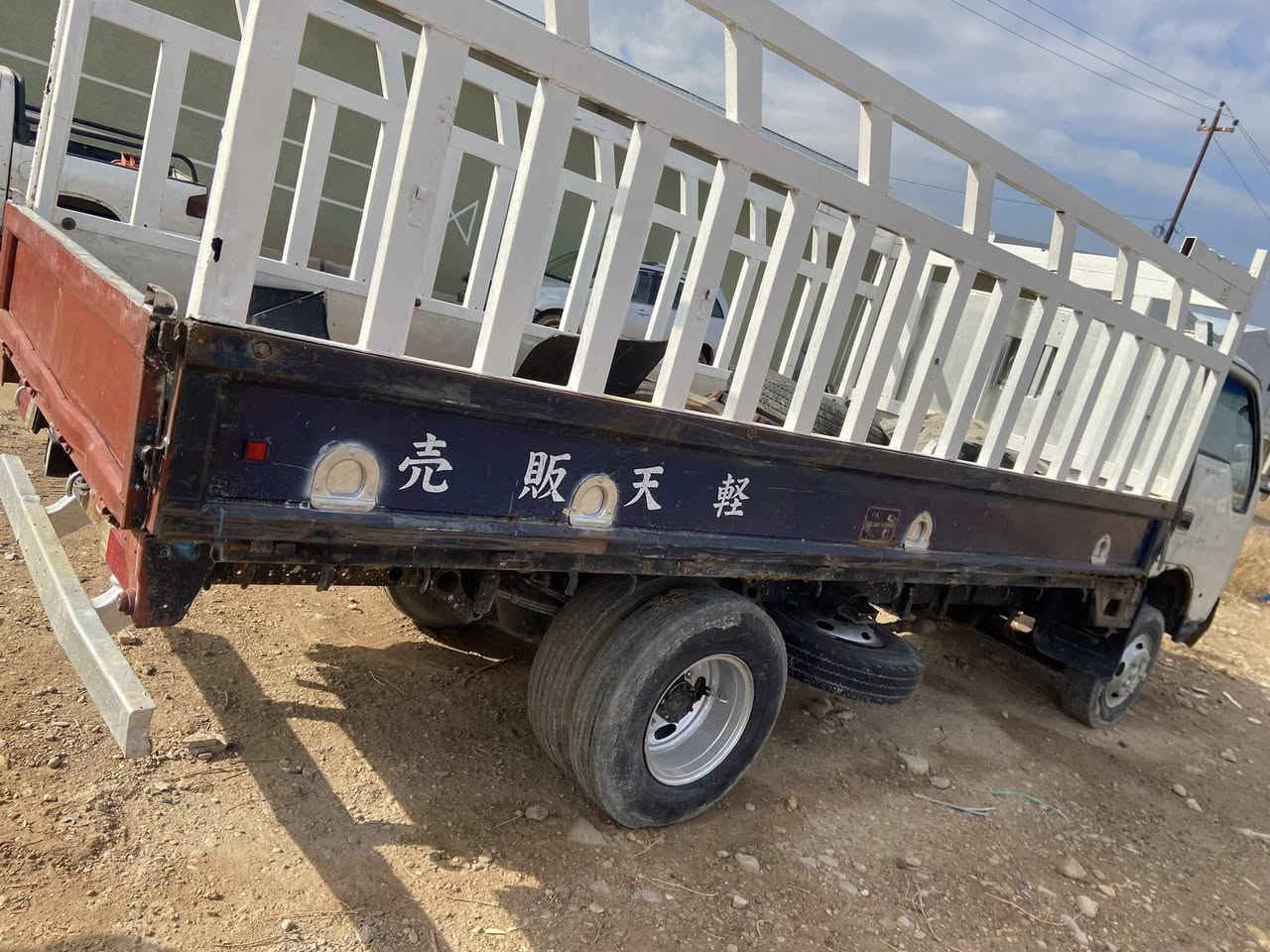 سلام عليكم كية فحل البيع موديل 2004 طول 4 و نص رقمهة ميسان اصفر تحويل موباشر السعر 40 بيهة مجال مكاني بغداد الشعب رقمي ***********
