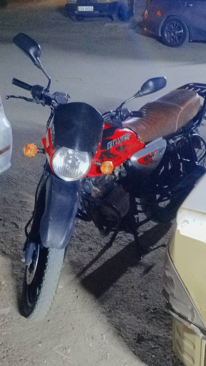 سلام عليكم ورحمه الله وبركاته 
دراجه بوكسر جبلي موديل 22 للبيع 

الدراجه بيها نقص شي واحد نقصها بس شخص يطلع بيها على باب الله 

لا دخان ولا تنقيص ولا تكطيعه لايك زنون شديته اب 50 الف 
 مكينه خرسه 

 اللهم صلي على محمد وال محمد  نرجع للسعر رايدها 

850 وبيها مجال حك الجيه وراعيها اطاني كم ورقه هم اطيهن الك وشتريد بعد اكثر من هاذ

***********
 العنوان حي اور
