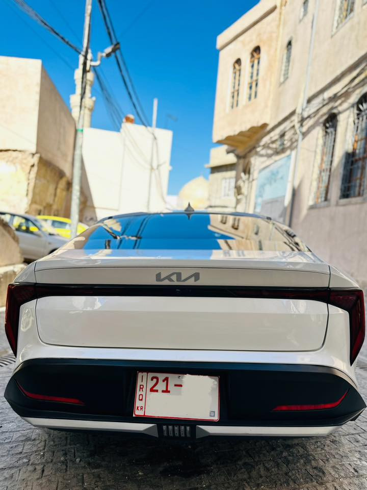 للبيع Kia K4 EX 2025 🔥
دخول جديد تترقم شمالي مكان السيارة الموصل
ماشي 8 الف

✔️ محرك 2.0L دوش تنفس طبيعي بقوة 147
✔️ تشغيل السيارة عن بعد 
✔️ شاشة بانورامية حديثة + عدادات رقمية  
‏✔️ Apple CarPlay & Android Auto لاسلكي  
✔️ تشغيل بصمة + دخول ذكي + ريموت ستارت  
✔️ شاحن لاسلكي + منافذ USB-C  
✔️ رادار أمامي للتوقف الطارئ (Front Collision Avoidance)  
✔️ رادار خلفي للتوقف الطارئ عند الرجوع (Rear Cross Traffic + Auto Brake)  
✔️ مثبت سرعة ذكي (Adaptive Cruise Control)  
✔️ نظام المحافظة على المسار (Lane Assist)  
✔️ مراقبة النقطة العمياء (Blind Spot Assist)  
✔️ حساسات أمامية وخلفية + كاميرا خلفية  
✔️ تكييف أوتوماتيك Dual Zone  
✔️ مقاعد وداخل السيارة بلون اخضر مميز
✔️ جنوط رياضية قياس 18  
✔️ صرفية ممتازة للبنزين  

السيارة ضررها صندوق خلفي بارد وحافة الجاملغ بدون دواخل وايرباك 
السعر 168
3KPFU4DEXSE040043
للتواصل واتساب ***********

