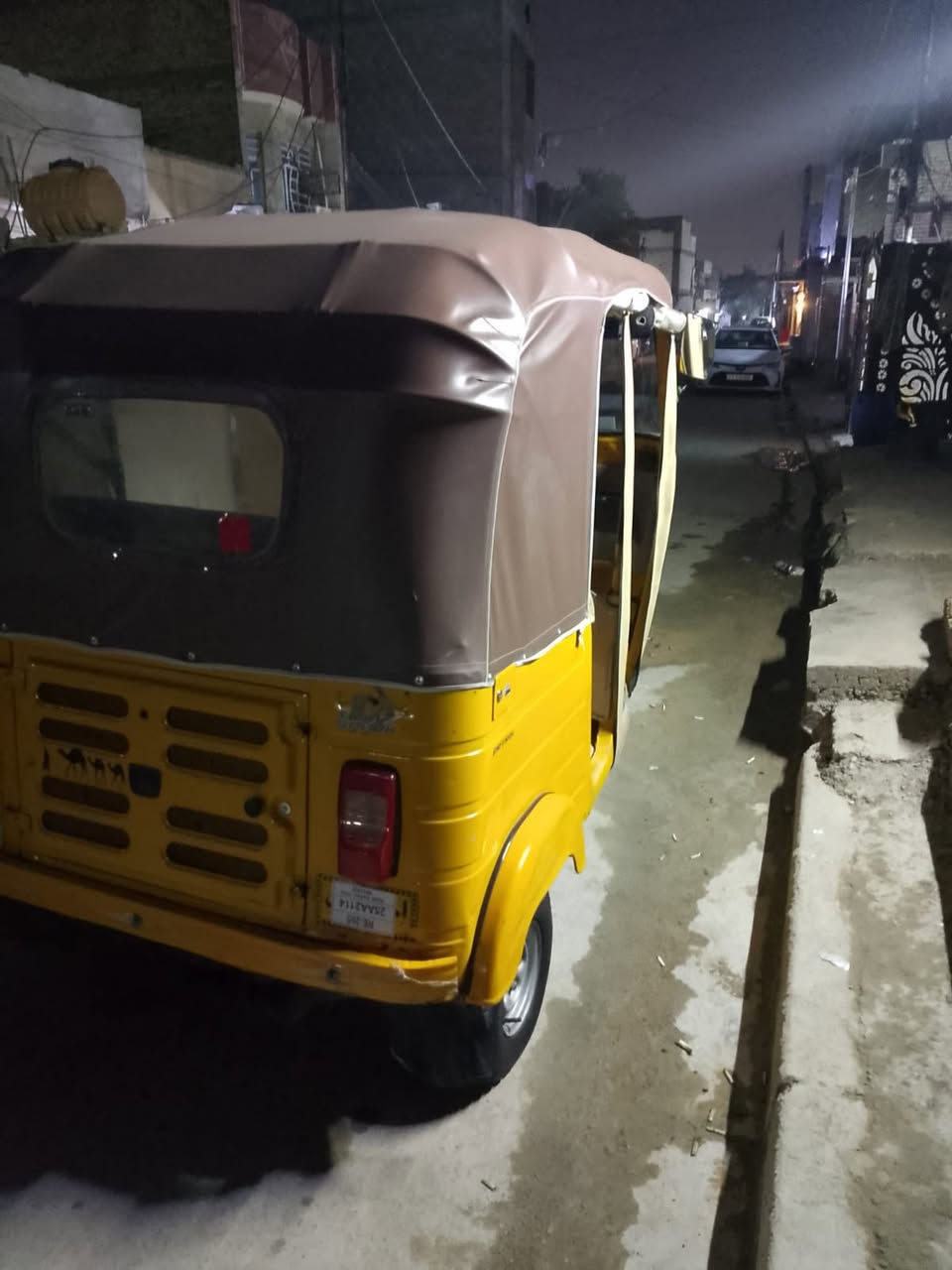 السلام عليكم 
للبيع موديل 19 شهر 11 رقم وسنويه تحويل ثاني يوم مكينه مكفوله من التنقيص ولتبخير كشر بس الدوس معمرات وليم البكلايت شي قليل تعمير ولباقي كفاله تكتك خير من الله جاهزه كبل للشارع
السعر  6 و 100
 مكان بغداد الشعب 
الاتصال ***********
