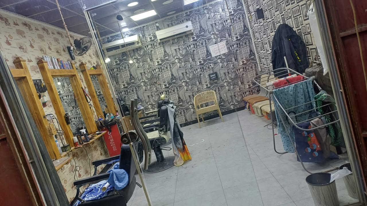 محل حلاقه لبيع كامل متكامل لبيع موقع يخبل بس سبب سفر ابيعه تنومه شط عرب /***********
