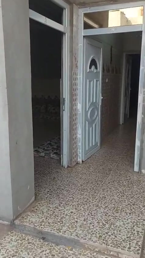 للبيع مساحه 150 متر سند زراعي قرار 25 حق التصرف مسجل وبي كرت  سعر 60 للستفسار ***********
