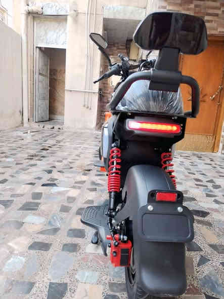 سلام عليكم دراجه شحن للبيع بطاريه ليثيوم الملف 3000 السرعه 80 حقيقي 100 بال 100 الدرجة طك كارتون حته وصل شراء بيها اضائه لد ما تصرف شحن ابد درع مال حمايه بيه السعر 700 وبيه مجال مكاني بغداد قرب جامع الانداء الاستفسار ***********.
