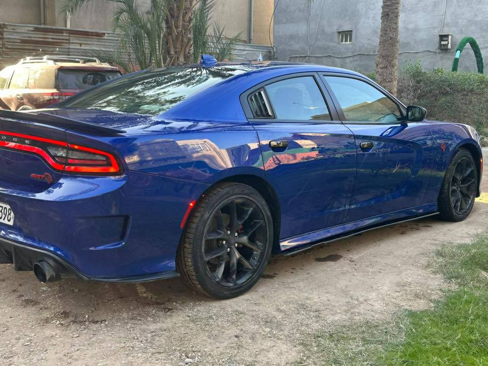 السلام عليكم GT 2022
كشنات جلد عمل
شوته AFE
لد متغير 
سلايد روف 
وبقية مواصفات GT
حادثها مثل ماموضح بالصور 
بيها صبغ بنيد وجاملغ امامي 
وبيها شخوط بوب عكس السايق معدله PDR عل كدها ومكحله 
السعر ٢٥٠٠٠ $
للاستفسار الاتصال على الرقم ***********
