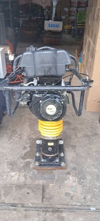 قفاز صيني مستخدم الباب الأول نوعيه جيده جدأ   سنه الصنع ٢٠٢١   الوزن ٧...