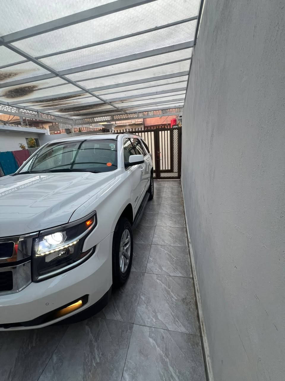 السلام وعليكم 
تاهو مديل 2015
سياره جديده كفاله عامه 
وكاله المنصور مغلفه PPF
سيارة بحال الوكاله سياره جديده
سياره اخت الزيرو  
ماشيه 84 حقيقي 
رقم اربيل الجديد
مواصفات LT 
فتحه باب كهرباء قاصه حساس خلفي امامي رادار كشن رجاج وضع شركه السياره 
السعر : 340
الموقع : البصرة 
رقم الهاتف : ***********
