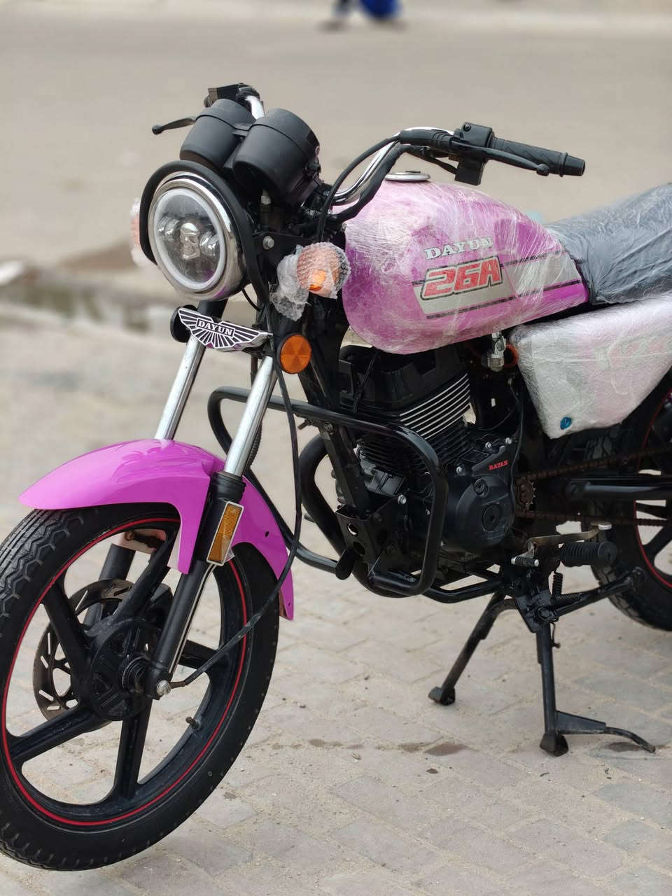 سلام عليكم دايؤن نفخ 23لون مميز بنفسجي أوراق اصولي وصل معرض بسمي سويج سجينه نسختين دبل بلادي لايت جمجمه زنؤن مكينه 200 كفاله عامه من كلشي مكاني كربلاء حي عامل السعر مليون 925ببهه مجال قليل اتصل بيك خير دلل ***********
