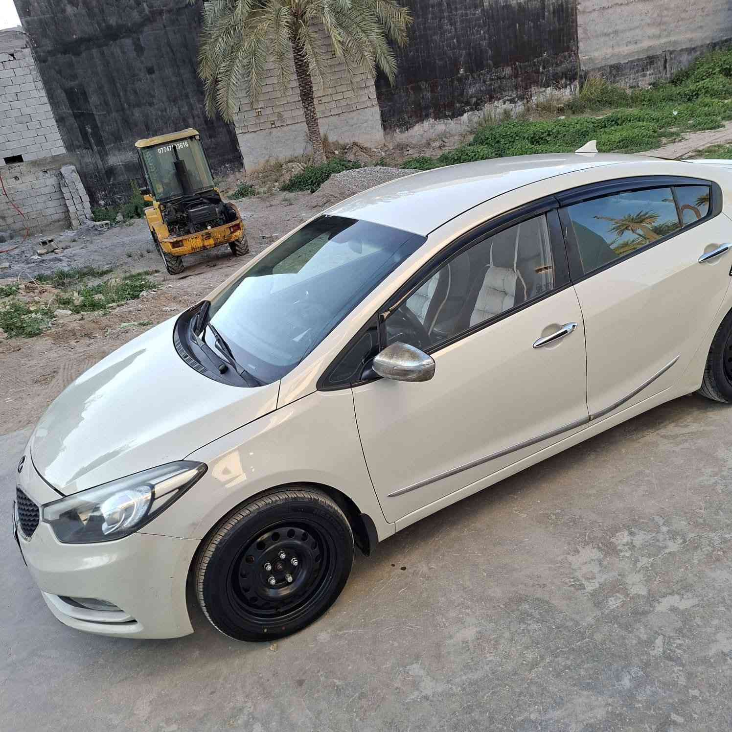 للبيع فورتي موديل 2014 السعر ٩٨ ورقه وبيهه مجال بسيط ملاحظه(٣ قطع صبغ) مكاني ديالى بعقوبه للاستفسار ***********
