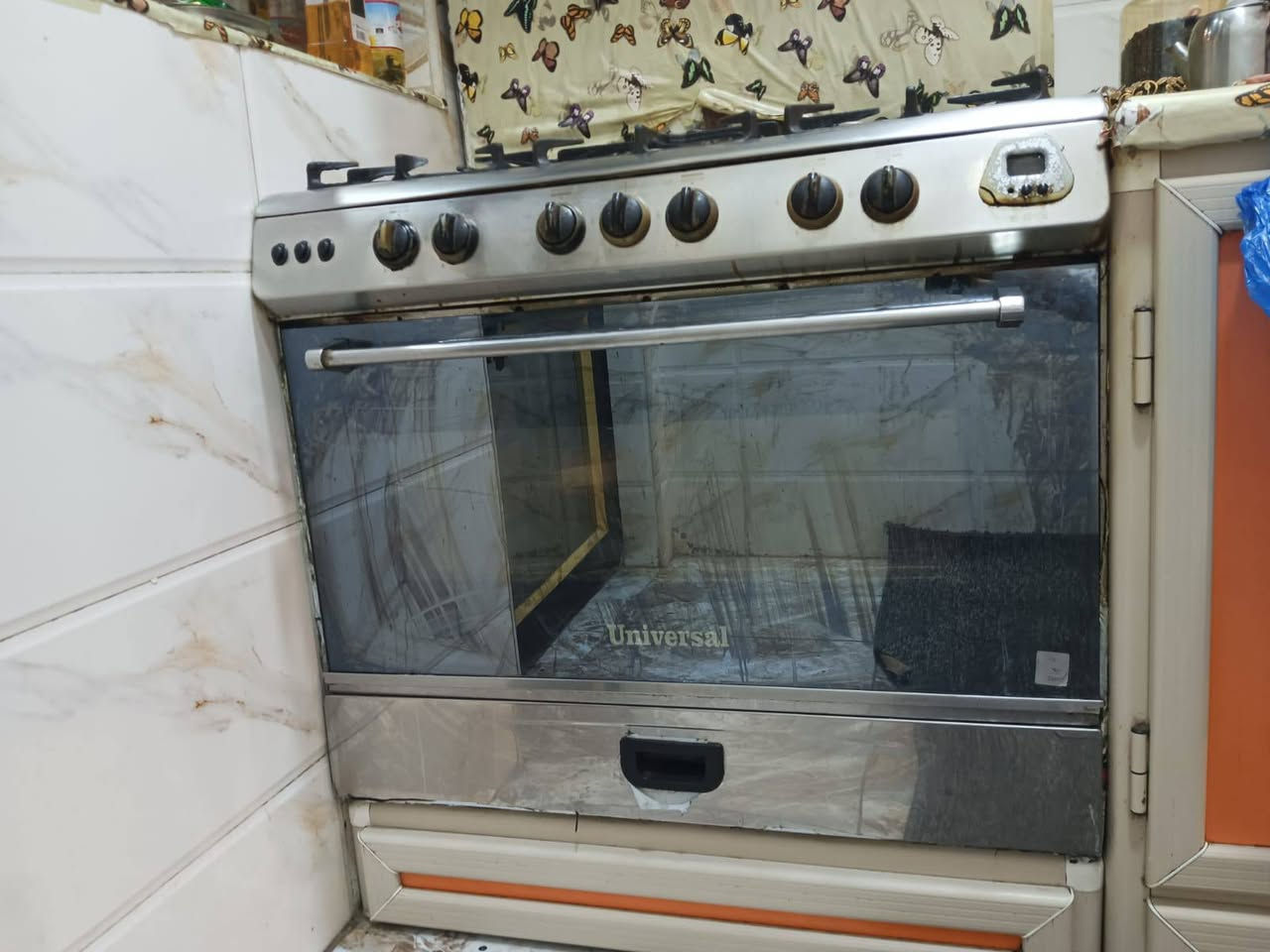 السلام عليكم عندي طباخ اخو الجديد 5عيون كلهم شغالات والفرن كذالك رايدته ب250


**إذا كنت صاحب هذا الإعلان وتريد حذفه لأي سبب، رجاءا أرسل رسالة إلى الدعم الفني**