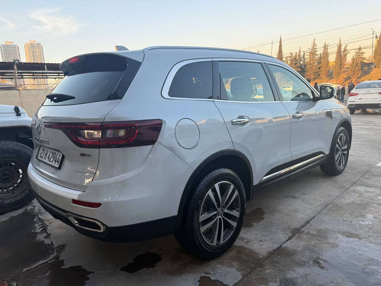 رینو کولیوس2018 قە پات مواسە فات 
پانوراما.، درگا بە سمە.، کوشن گە رم .، کوشن سارد.، کامیرە 360.،هە رچوار دە وری حاسە.،سنوق جگ.،رادار .،سنە وی تا کوتای 2030تازە
دە بل ئە کسل
سوکان ڤولیوم .، ئوتو پارک 
چوار ویل تایە ی لوک.، پاتری لوک
دە بل ئە کسل.،زور مواسە فاتی تر 54 هە زار روشتوە بو زانیاری زیاتر *********** السليمانية, العراق
