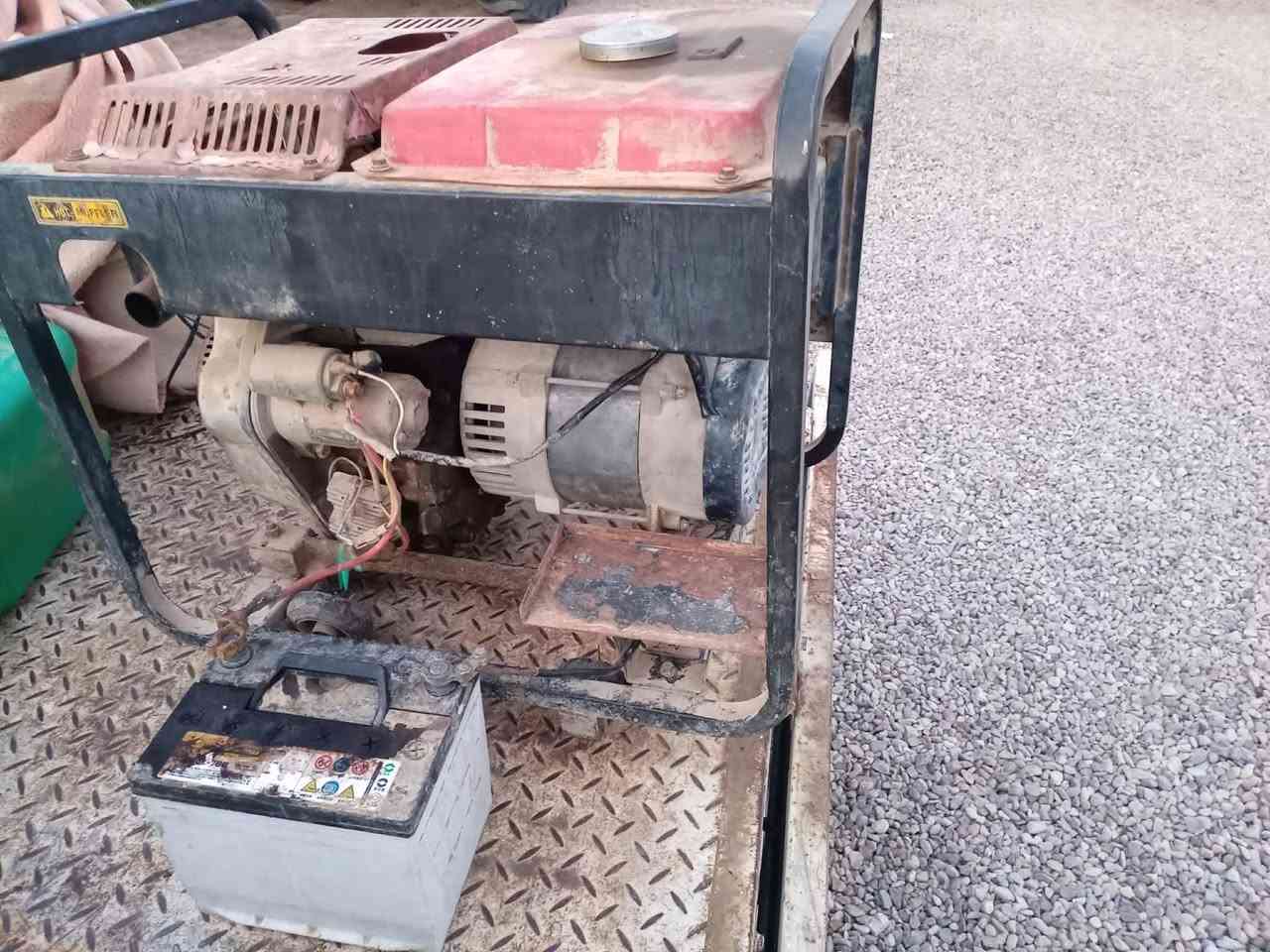 السلام عليكم
مولد للبيع كامه شرط الشغل السعر ٤٥٠ وبيه مجال مكاني ذي قار الشطره للاستفسار ***********رقم
