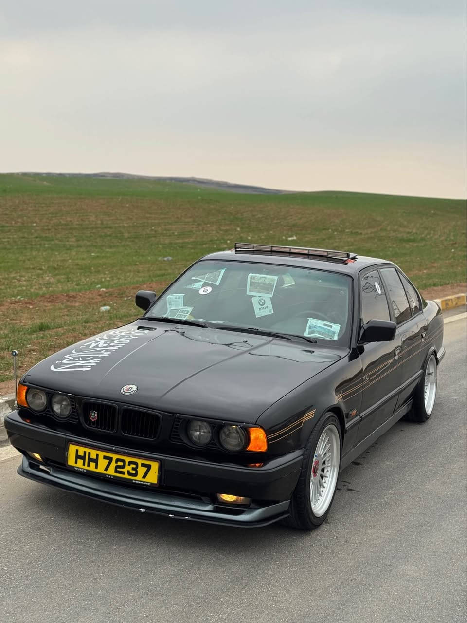 ماشاءالله له مالي هه مووتان
BMW.1991.520i گيرعادي
سلايد دعامي پيش و دواي M لايت ناو ره ش و زه رب. چوارتايه ويلي ناو پاكه تم بؤ به ستاوه عه ته ل پان.پيش و دواي كه پس بي ليدان كامل فرن كراوه بو جواني .مه كينه لوك سويسري تازه بوم به ستاوه سيتي عه ينه و كلاج سپورت به شه رتي قوه تي تايبه ت.كاره بايي به شه رت.مالي دوسته علوجه كيشه ي مه ده ني دزياري تا ١٠ سالي تر به رپرسم له ماله كه بيمنه تم هه موو گياني به شه رت بو زانياري زياتر تيل بكه شوين كويه
***********
*********** كويسينجاك, أربيل
