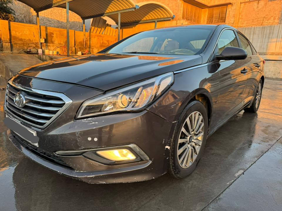 سوناتا.ادوات ادوات  2017
محرك جي دي اي 2400
كشنات مخمل
تبريد تدفئة كلها شغاله
مكفوله من الكص  
مكان السياره كركوك
 بيها رقم اربيل اصلي
السعر 68 بيها مجال قليل

***********
