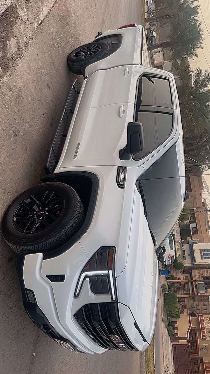 سلام عليكم
2025 GMC SIERRA, K1500 ELEVATION-L تيربو ماكس
السياره حادث فقط دعاميات يعني كلين 

سياره كلين تايتل فقط دعاميات جماليه 

جاملغ خلفي كارت تكحيل موضع ب الفيديو  ورصعه صغيره ب الباب 
السياره الفيشن فول عدا فتحة وجلد 

السياره فول 

كير تعليك
كشنات مخمل 
شاشه يوكن حديث 
عدادات ديجتل 
شحن واير ليس 
رادار امام 
كامره خلفيه دواره 
محرك 2700 تيربو ماكس 
باب طويل بدي كصير المرغوب 
السياره ماشيه 3 الف زيرو يعني 
المكان بغداد سيديه او كراده 
رقمي ***********
السياره حبايبي كلين بدون حادث 
السعر 50 الف دورلار 
يعني 5 شدات 
مرقم كامل شمالي اربيل وكتاب تضليل
