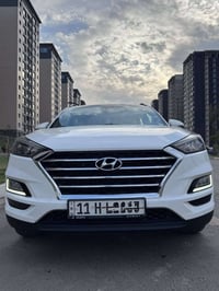 توسان للبيع موديل 2019  مكفوله من صبغ أو تبديل بنراما صمه وترحيب بيبان...