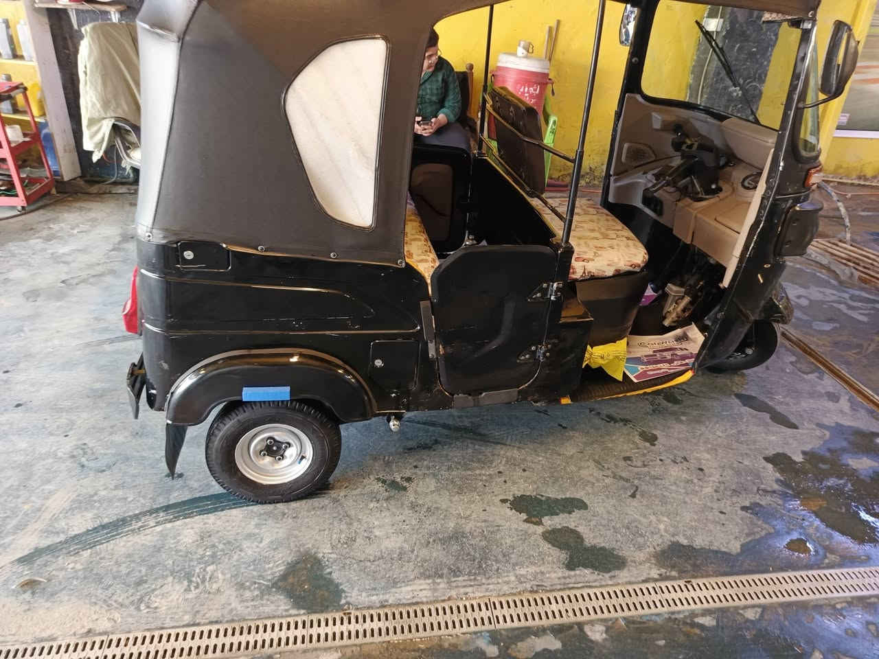 السلام عليكم تكتك 21 شهر 9 رقم او سنويه
تحولي ثاني يوم 
    مكفول ماعد خياسات بيه 
السعر 7600 بيه مجال بسيط
مكاني الحمزه الغربي رقم ***********
اسيا ***********
