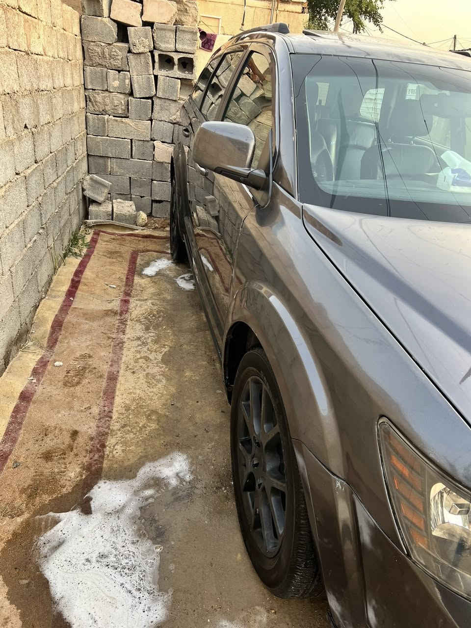 السلام عليكم
دوج جورني  موديل 2015
فئة GT (فول مواصفات) 
مكينه 6 سلندر 3600 
سبعه راكب - ثلاث قطع تبريد - بصمة تشغيل + ابواب - كشنات جلد - حساسات -كامره خلفيه - شاشه كبيره - فتحت سقف تفتح جهتين- مخابئ سريه عدد2 وباقي المواصفات المعروفه  
السعر140$ وبي مجال..او مراوس ب جارجر 
المكان بغداد-جكوك -شارع قمر بني هاشم
للئستفسار اكثر يتفضل خاص او👇
***********     متوفر واتساب فقط
