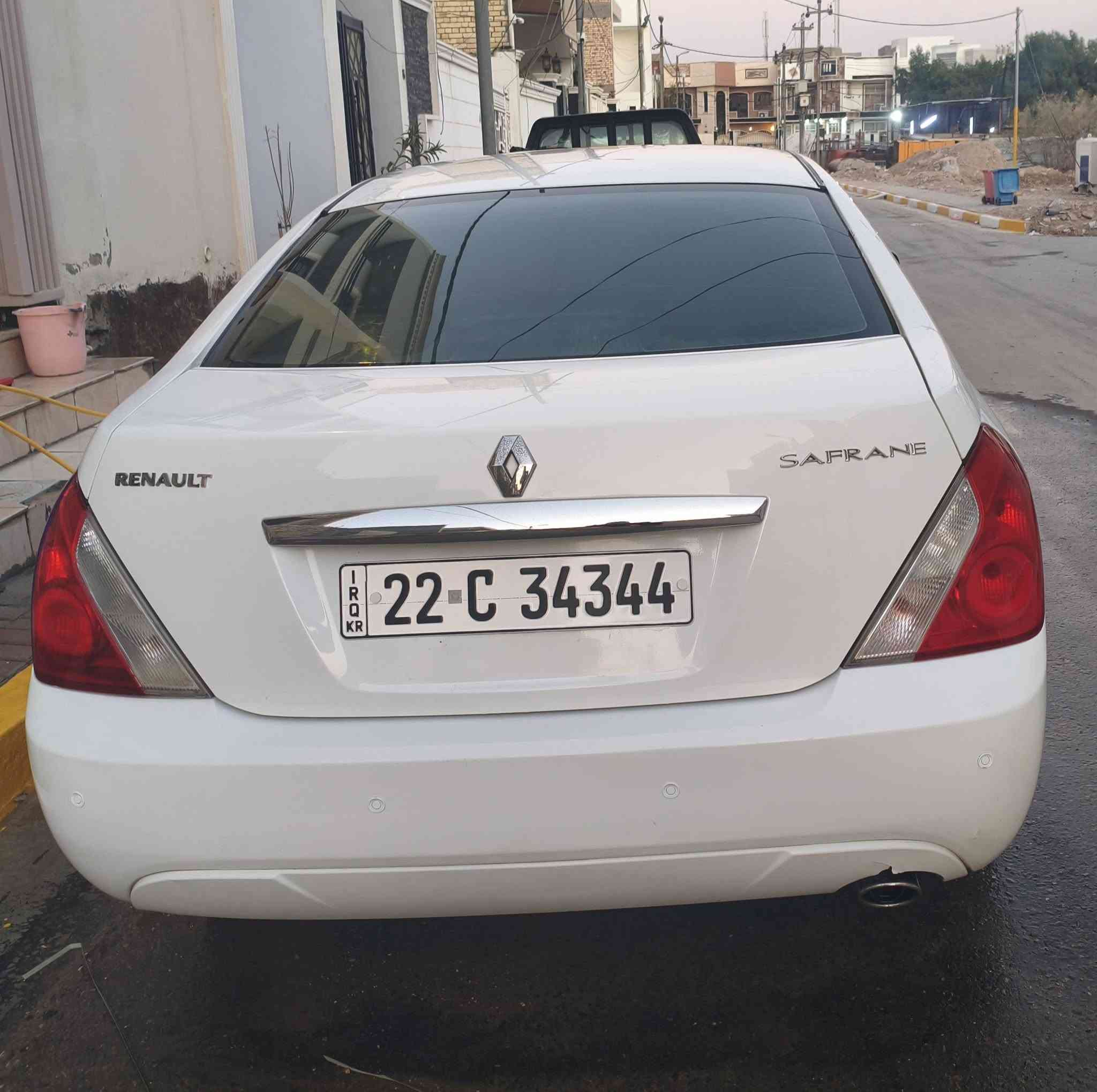 للبيع رينو سافران 2011 رقم اربيل باسمي سنويه لل31 قبل سبوع حولته باسمي تريد تحويل او وكاله اربع سلندر كير محرك حداديه مكفوله وجديده ما بيه نقص برغي دجات محرك واربع دبلات وحداديه الخلفيه كله مال حاويه  تراي مال زيرو دواخل جديده كشنات تدفئه وداخل بيجي وتبريد لمس تخم تاير جديد وباتري جديد مكفوله من الضربه والفتح وبيه اقل من ربع البنيد صبغ بسبب شخط فوك لايت الايمن مكاني الديوانيه حي الجامعه والسعر 110
الاستفسار ***********
