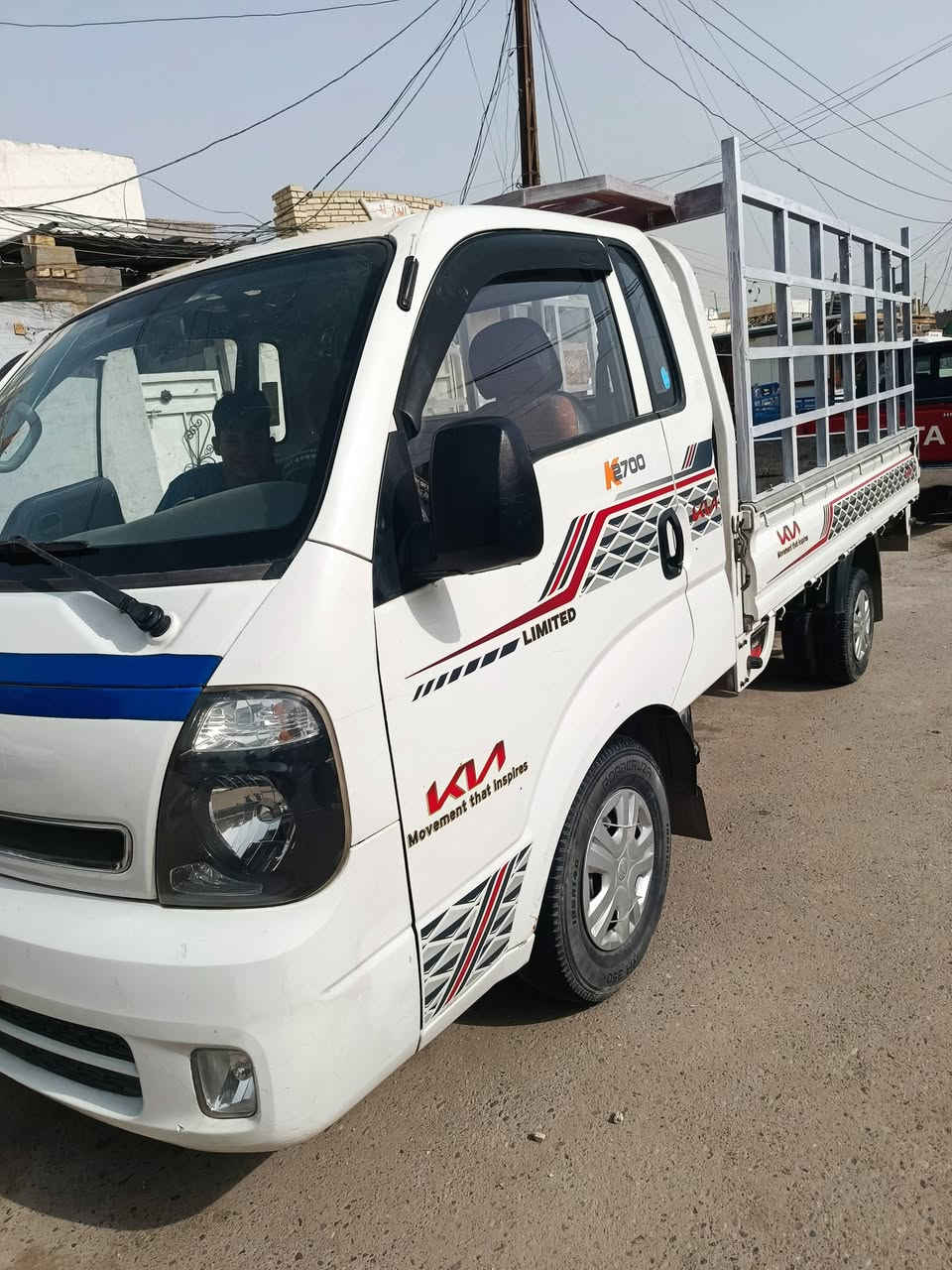 السلام عليكم يوجد كيه 2700للبيع السعر 115رقم بغداد دولي هزه جديده المكان بغداد مدينة الصدر للاستفسار واتساب ***********
