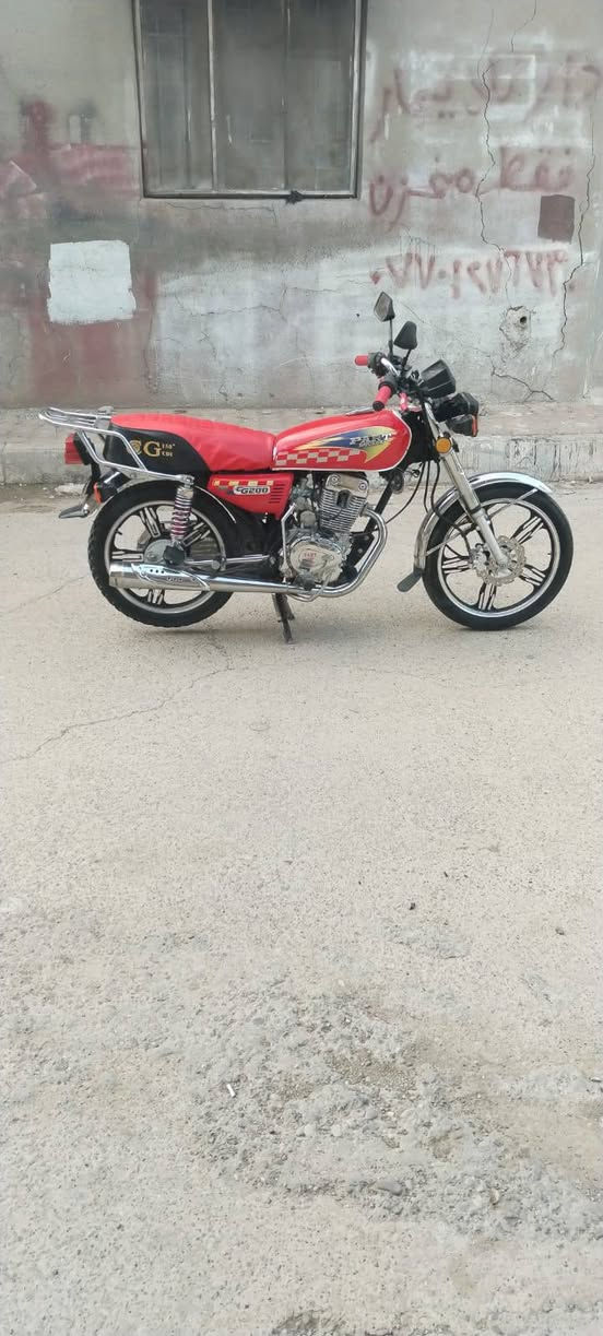 دراجه جني بارت دراجه حيل نظيفه محرك ما مفتوح دراجه على البلاد لا صرف ولا بخار كل جسمها دراجه 2020 منافيس بلادي وياه دراجه شقد ما تقول نظيفه وحلوه السعر 425 بمجال الشراي خليه يتصل على الرقم ***********
