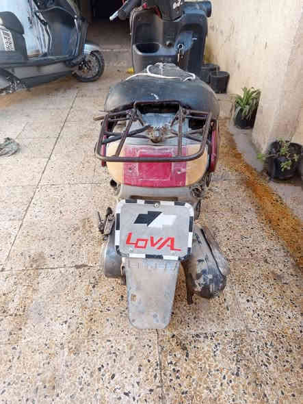 السلام عليكم اخواتي درجه بزون حديث مكينه شرط صوتها ناعم وشرط صوت اكسن مابي شاصي شرط ماملحوم تايرات جدد غرضها كلها اصلي وضع شركة دبل سويج. مال شركة بس الدرجه تخربط السعر 150بي مجال قليل شراي اتصل ***********
