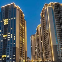 ꧁༺ السَّلَامُ عَلَيْكُمْ ༻꧂  شقة للبيع   العنوان / مجمع رويال ستي  الم...