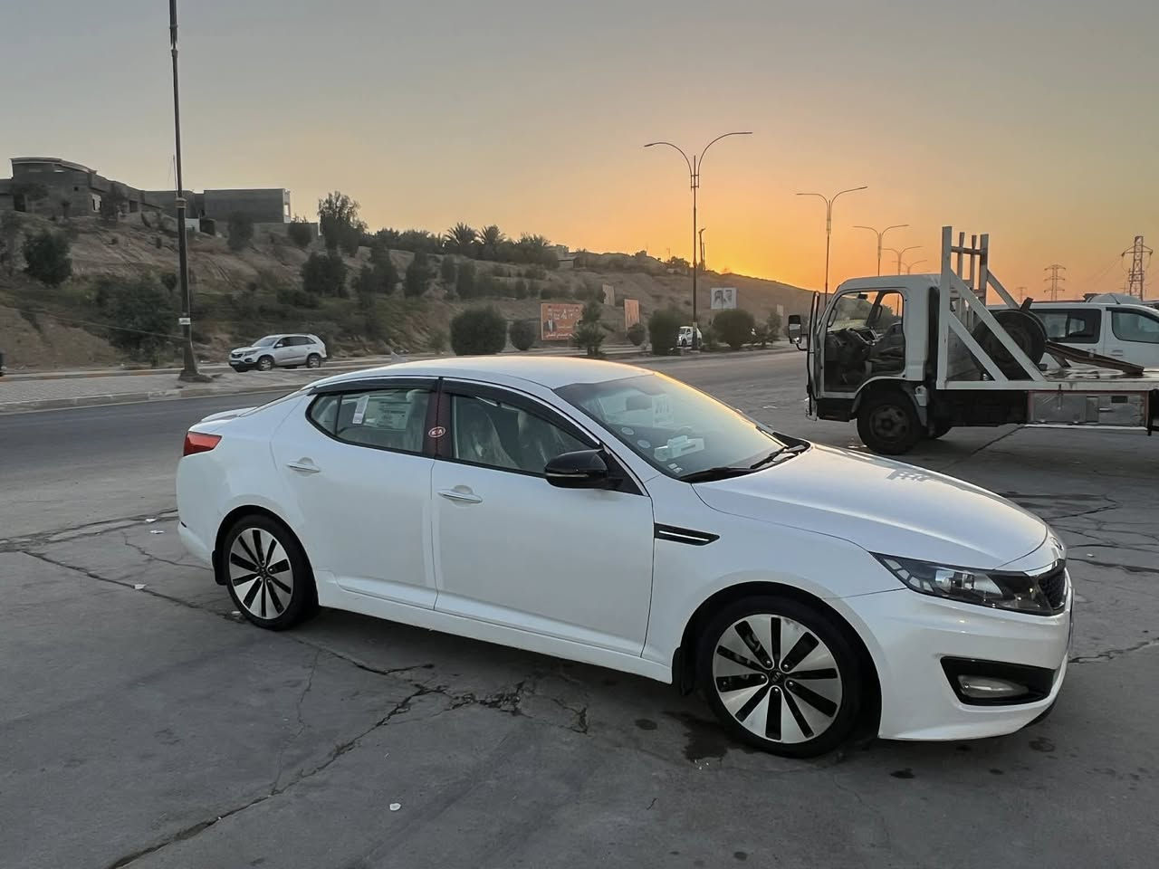 للبيع فقط
كيا اوبتيما ٢٠١١ خليجي مكينه ٢٠٠٠ 
- تحكم ستيرن 
- شفتات سرعه 
- شاشه وكامره 
- 5 ويل كروم 
رقم اربيل الماني 
تحويل شوكت متريد 
بيها قطعتين صبغ بدون ضربه 

السعر ١١٥ وبيها مجال 
مكانها الخالديه - حصيبه الشرقية مقابل الشيخ مسعود 
تواصل ***********
