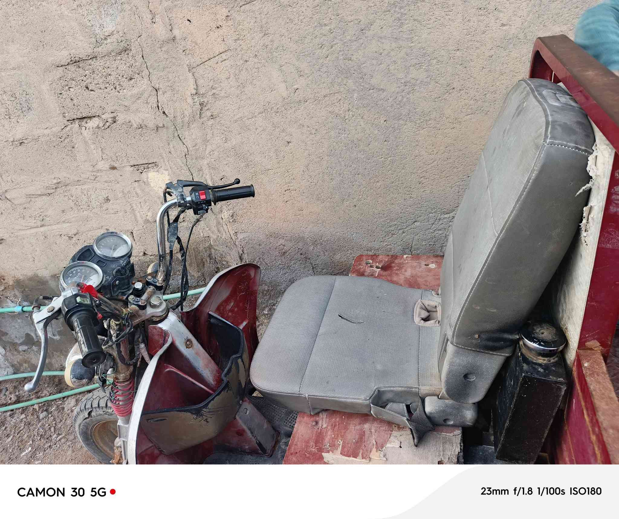 ستوته محوره محرك ايراني شقاله كلشي مابيها فقط يحتاج ترتب كهربائيات وتبدل التاير الامامي قيم سعرها وشايف خيرها


**إذا كنت صاحب هذا الإعلان وتريد حذفه لأي سبب، رجاءا أرسل رسالة إلى الدعم الفني**