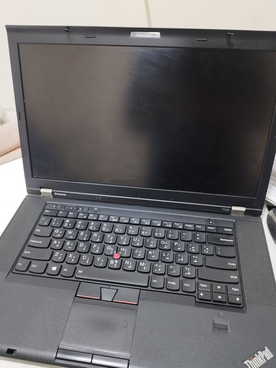 💻 لابتوب  (لينوفو) نظيف جداً للبيع 💻
الجهاز شغال 100% وما بيه أي نقص أو عيب، سريع جداً بالإقلاع والفتح بفضل هارد الـ SSD. ممتاز جداً للدراسة، البحوث، التصفح، أعمال المكتب، البرمجة الخفيفة، وتشغيل الألعاب الكلاسيكية.
📊 المواصفات الفنية (Specifications):
المعالج: Intel Core i7-3520M CPU @ 2.90GHz (معالج قوي للأعمال اليومية والدراسة).
الذاكرة العشوائية (RAM): 8GB DDR3.
الهارد (التخزين): SSD سريع جداً بسعة 240GB (النظام سريع ومستقر).
كارت الشاشة (ينطيك كارتين):
كارت منفصل: NVIDIA NVS 5400M (1GB فليت).
كارت داخلي: Intel HD Graphics 4000.
النظام: Windows 10 نسخة 64-bit مفعلة وجاهزة للاستخدام.
🔋 الملحقات والنظافة:
النظافة الخارجية: [نظيف حيل واستعمال شي قليل 
البطارية: [حيل زينه].
يجي وياه الشاحن الأصلي.
💰 السعر: [175] (بيه مجال بسيط للشراي).
#ادمن


**إذا كنت صاحب هذا الإعلان وتريد حذفه لأي سبب، رجاءا أرسل رسالة إلى الدعم الفني**