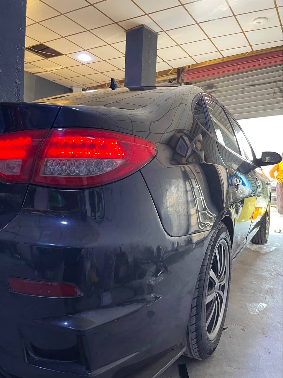 ئافانتى براوه ٢٠٠٩ قهيات موسفات فوله سهياره سليده كوشن جلده كوشن هيتهر ئاويّنه ئيشارهته سه ياره كه دهسكارى كراوى كوريايه ديسكى سپورته كزوزى سپورته
كامل سپورته سه ياره سه ياره كه كامل مه سرف كراوه سه يارهى محرز نيه هى بن دهستى خوّمه ئه يفروشم روّنى كَيّرو مه كينه شى كَوْراوه سه يارهكه سه قفى توزئ ته رزهى ههيه شاينى باس نيه سهقفى بوياخى نيه ره قم
*********** جوار تايهو ويلى لوكيشى له سهره رانية, السليمانية
