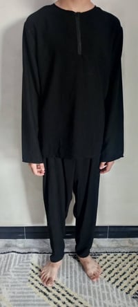 ملابس سوداء • شبابية • زي هندي