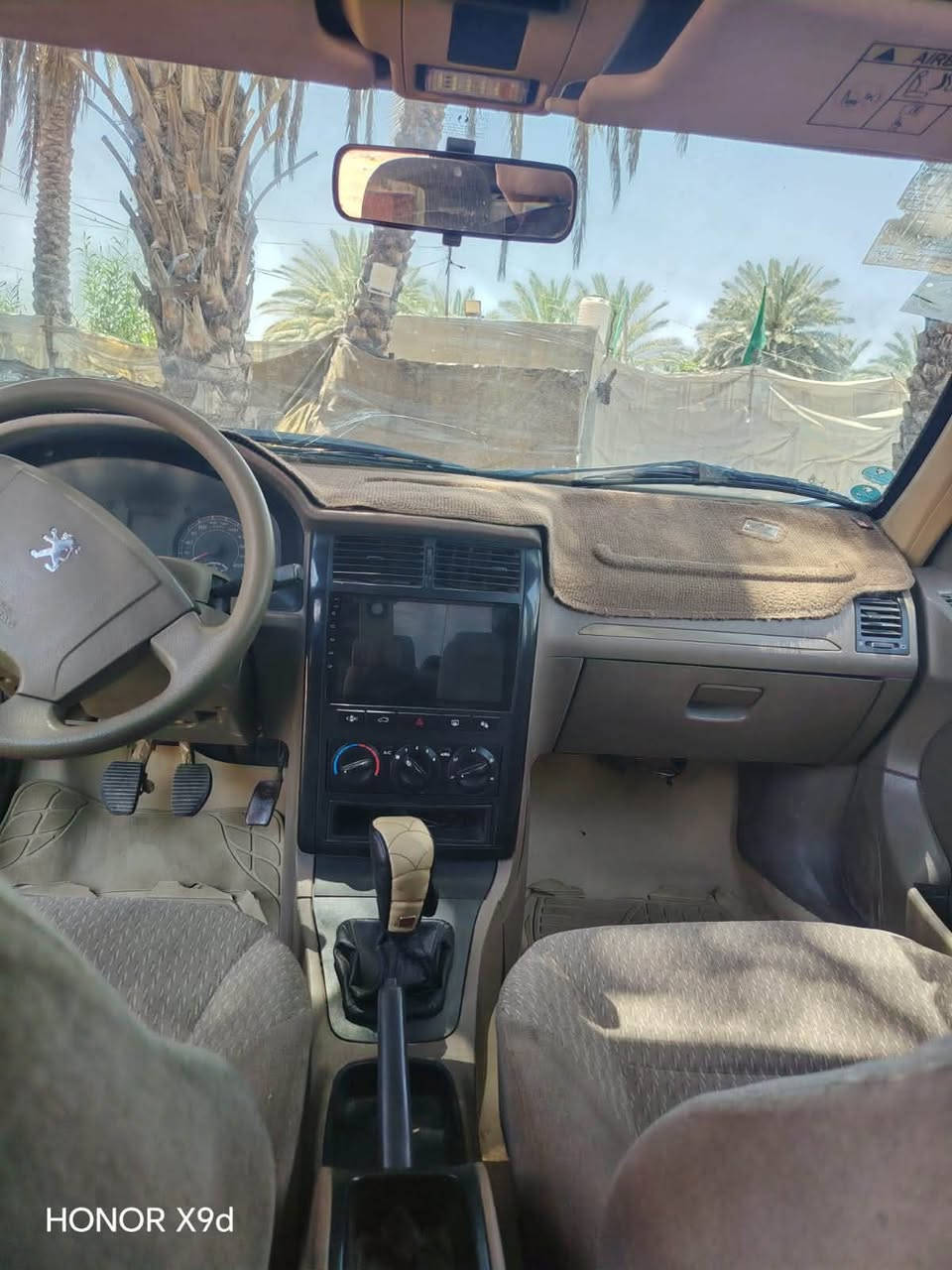 السلام عليكم بيجو ٤٠٥ موديل ٢٠١٧ رقم وسنويه جديد بسمي سياره جاهزه من كلشي تدفىه تبريد حداديه تخم تاير مكينه كير شرط الفحص سياره بيه تصليح خياسات بدون ضربه سعر سياره ٤٨ وبيه مجال كلش قليل مكان سياره كربلاء طوريج 
رقم الهاتف ***********
