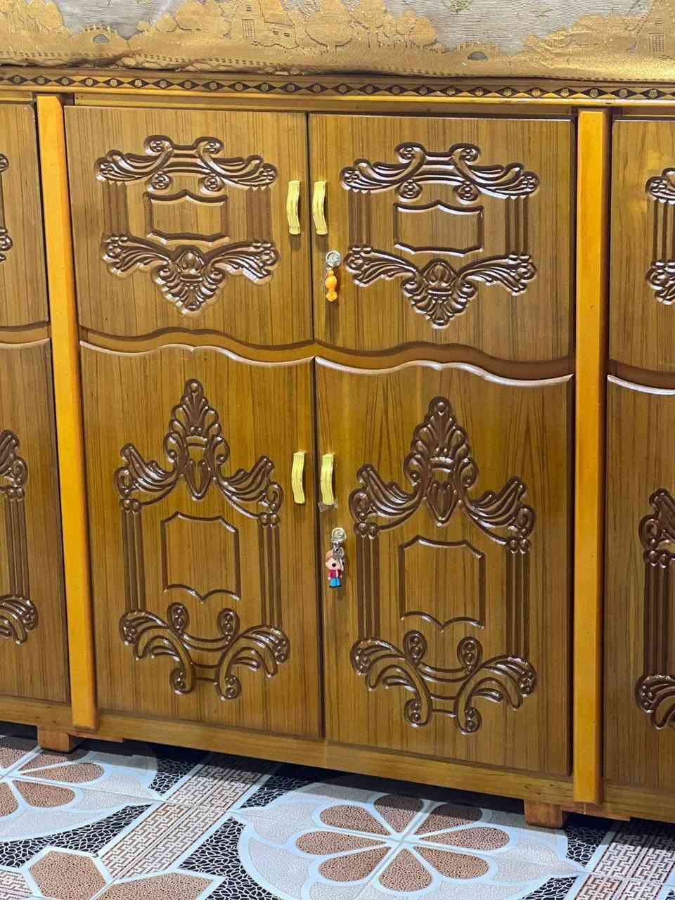 سلام عليكم أخوتي
مكاني ذي قار قضاء جبايش 

🌟بوفيه جديده صايرلها 15 يوم من سويتها كلش ثكيله وخشبها من هاذه نوعيه زينه🌟 طولها 3 أمتار رتفاعها أكثر من متر ونص بيها 12باب سعرها 550 💵 وبيها مجال ان شاءالله ألي أله رغبه بيها يتفضل خاص[ ***********]👇👇👇👇👇👇
