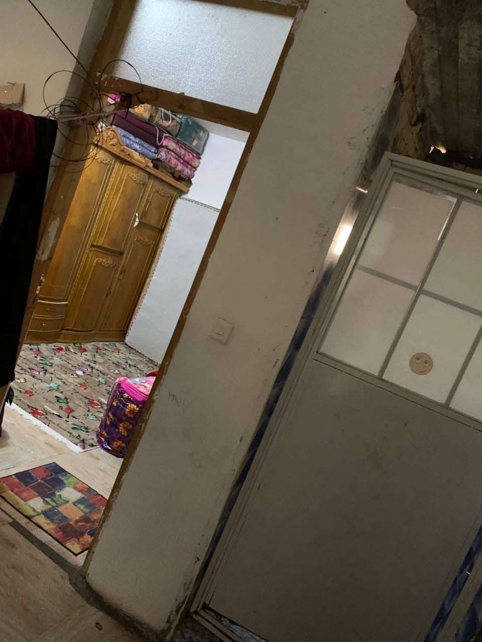 مشتمل للبيع مساحته ٦٥ متر
طابو زراعي سند 25
يحتوي على ثلاث غرف نوم 
 وصاله واستقبال وخدمات صحيه فوك وجوه
مدخلين للبيت .. مقابل البيت فرع عريض مو بيوت
سريدات الجديده المربع الثاني 
قبل فرع منصور الركابي 
السعر 75 وبي مجال
للإستفسار الاتصال على الرقم 
*********** واتساب
