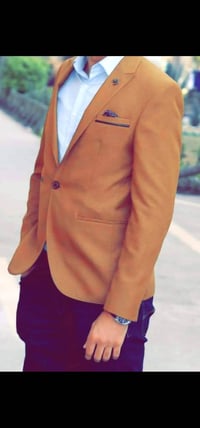 سترة هذا اللون قياس ٤٨ دروب ٦ قماشها مو صيفي يميل للشتوي  تحفة بالحقيق...