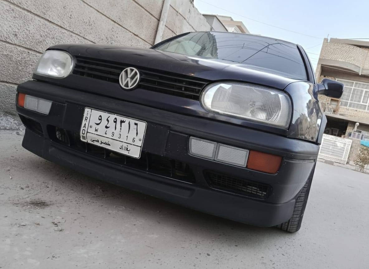 كولف مكينه 2000  موديل 94  اوتماتيك 
(السعر 44) مجال جدا جدا بسيط
 *********** العنوان بغداد جديده
بدون ضربه صبغ عام 
جاهزه من كلشي وين ميعجبك افحص 
ويل اصلي كولف بوربت
دوس رياضي سبورت 
كت خلفي سبورت
سبايدرات خلفيه 
تراي خير من الله سياره حلوه بلخير علياخذه
