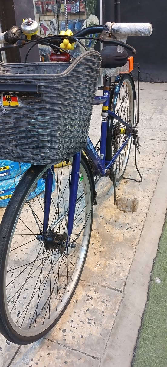 السلام عليكم عندي باكر للبيع حازم 27 موديل 2021 جديد حساس وقير مكاني بالموصل ***********
