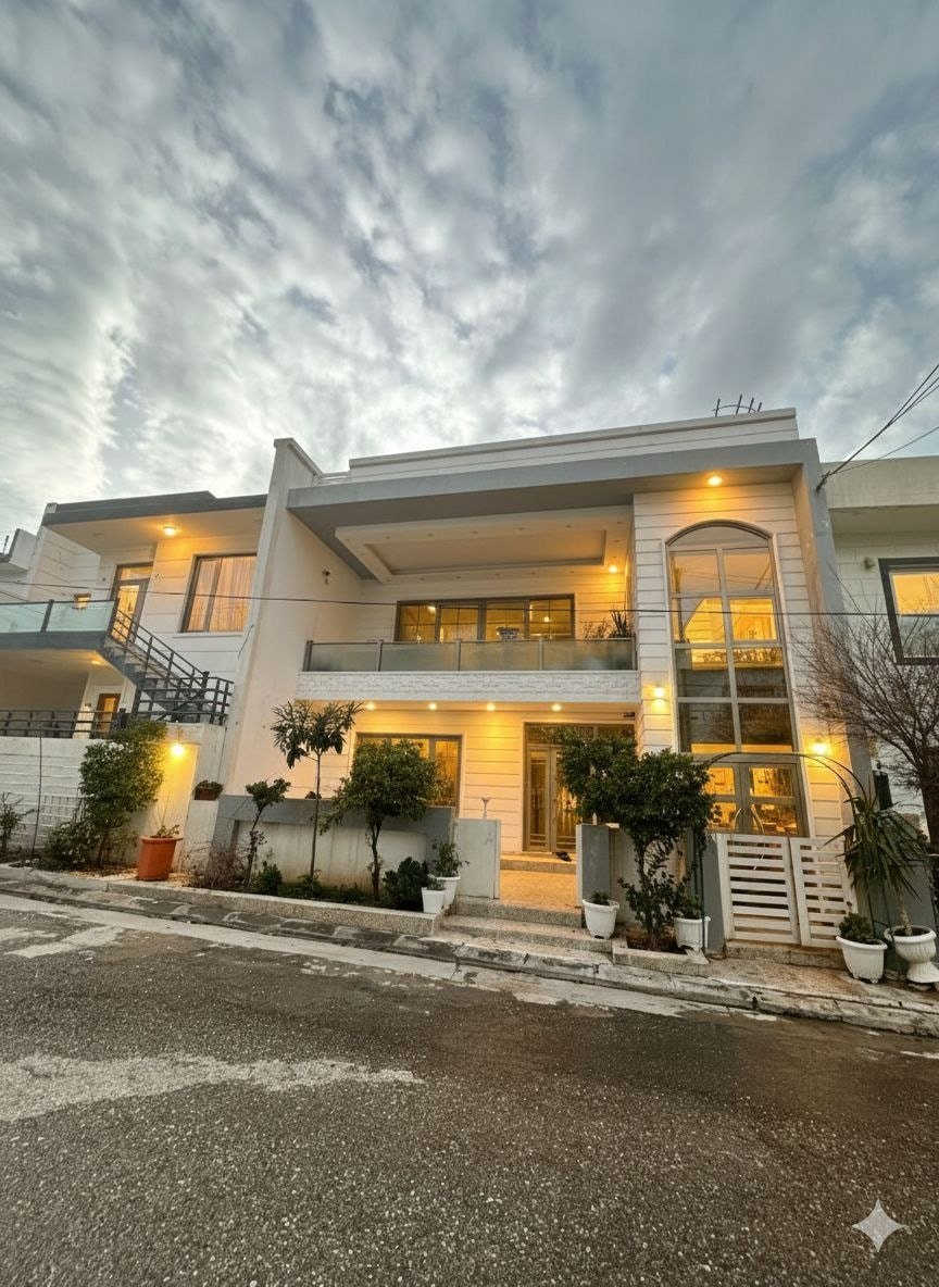 خانوویەکی 3 نهۆم بۆ فرۆشتن 💐 
 ⏬ 
🟣 نهۆمی دوو و سێ دەکت و مەغریبی و شۆڤاژە 
🟣  ڕووبەری 200 مەترە 📏 
🟣 ڕووی ئەزمەرە 🗻
🛑 پێکهاتەی خانووەکە ⏬ 
نهۆمی یەکەم »»  میوان و هۆڵ و چێشتخانە و مساعید و دوو نوستن و مشتەمەلات 

نهۆمی دووەم »» هۆڵ و میوان و چێشتخانەی کراوە +
مساعید و نوستنێک
نهۆمی سێ یەم »»  دوو نوستن و مشتەمەلات

ناونیشان 📌 سلێمانی ـ کوردسات نزیک قوتابخانەی کوردستان 

Code 745 🏷️

بۆ زانینی #نرخ  کۆمێنتێک بنووسە 💬  وەڵامت پێدەگات ✅ 

بۆ پەیوەندی ☎️ 
0771 971 2762

عقارات #گوڵستان 📌 دووسایدی هەواری شار - تەلاری ماد ـ ئۆفیسی ژمارە 1 

تێڕوانینێکی نوێ بۆ #خانووبەرە 

#Gullstan #location 📌 
https://maps.app.goo.gl/1GomebFBGkwavWat9

#kurd #kurdstan #kudsat
