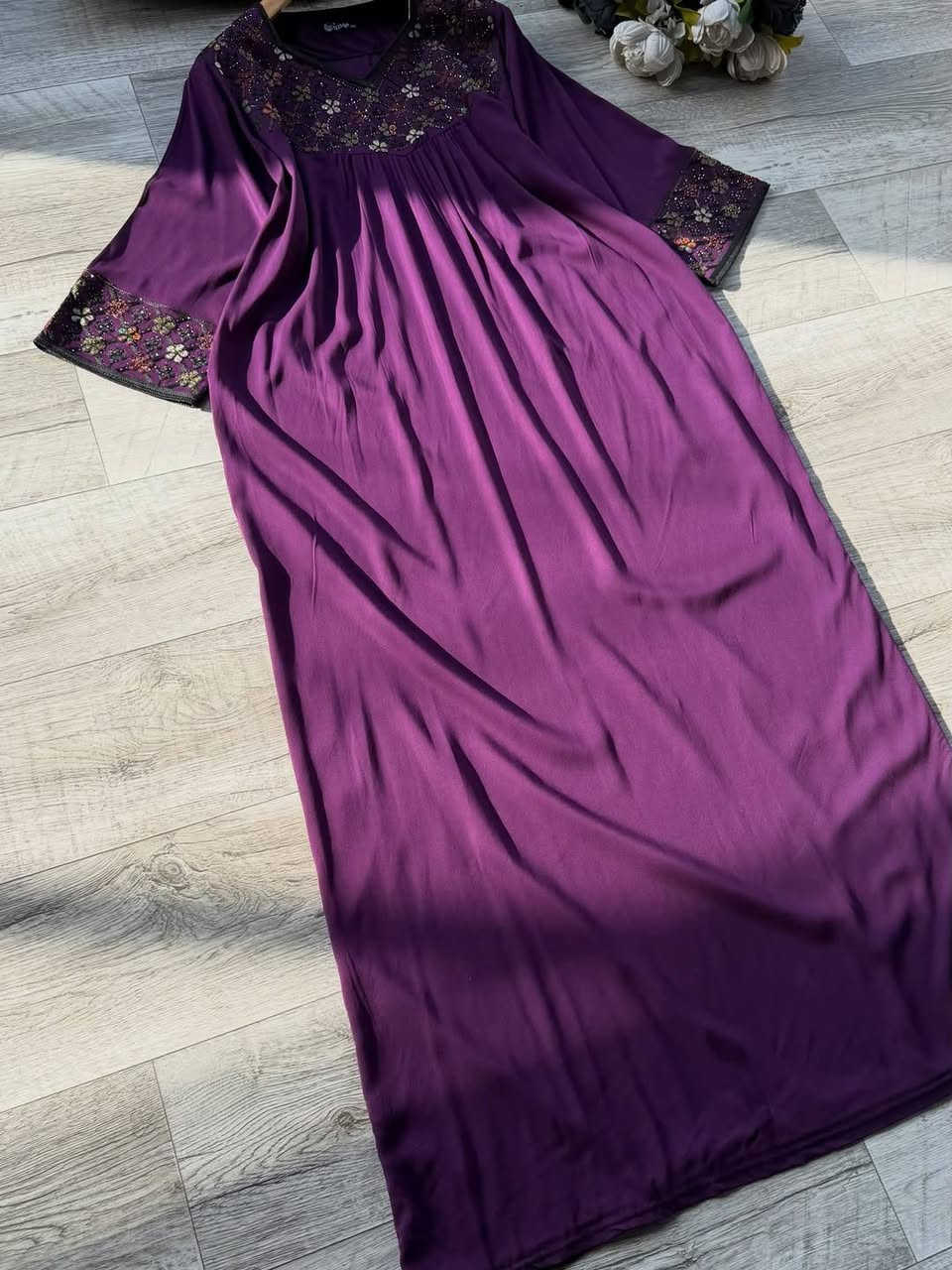 بنااات الموديل اليوم يختلف يجنن حرفيااا 🥹🦋🌺
كوزمتك فيولا.. الأناقة والراحة تبدأ من بيتكِ! ✨
#وووووصل_الخليجي_يابة
#السسسسسسعر_صااااااااااااارت_قطعة_13ألاف 
#القياسات_L_xl_xxl
الخامه كشمير مطاط تطريز درجه اولى
التوصيل الفين دينار داخل قضاء المسيب
التوصيل محافظات 6ألاف


**إذا كنت صاحب هذا الإعلان وتريد حذفه لأي سبب، رجاءا أرسل رسالة إلى الدعم الفني**