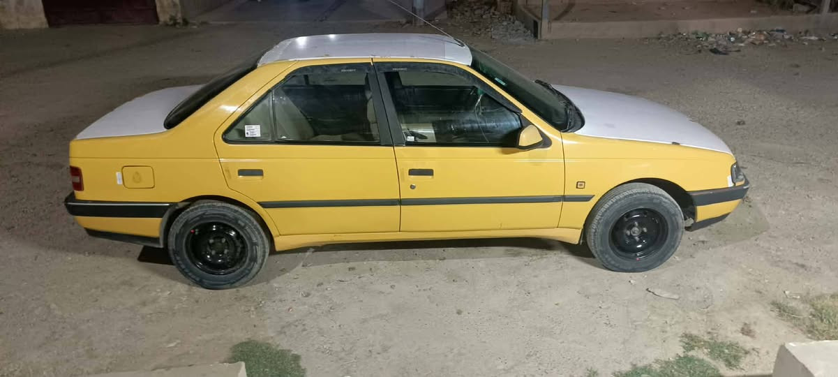 بيجو GLX 405 موديل ٢٠١٢
رقم بغداد مشروع وطني... رقم انكليزي
بكل مكان تتحول
لا ضربه ولا صبغ ولا خياس 
ترايك وين متريد 
كهربائيات كلها شغال 
تبريد بي ليك.. تدفيه شغال 
سنويه صار شهرين صاقطه 
بي ستيكر بانزين 
سعرها ٣٥ وبيها مجال 
رقم....  /*********** 
مامتواجد ع فيس
