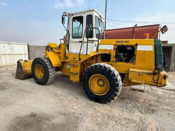 للبيع للبيع
شفل نضيف مايفتح
موديل ١٩٩٨ معلى  حجم ٦٥
قليج
بسمي
السعر ٤شده وبيه مجال رقم الهاتف ***********
