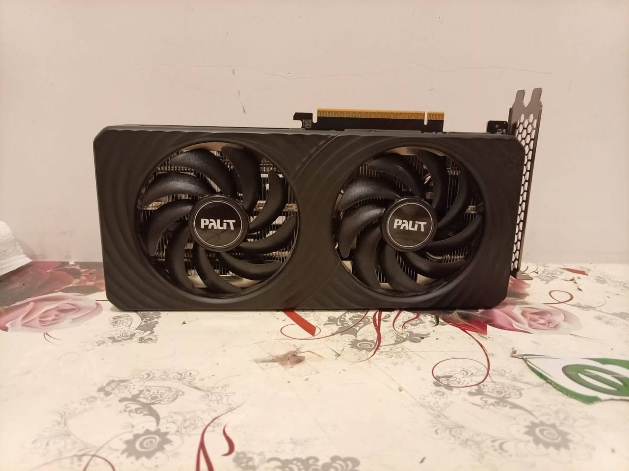تجميعة بي سي كاملة وجاهزة للاستخدام

المعالج: i5-14400f
الكرت: RTX 5060 Palit
الرام: 32GB 5200HZT Lexar
التخزين: NVME1T
بوير سبلاي: 650 aigo برونز
المذر بورد B760M-E (DDR5) gigabyte

بمليون و250 الف

للتواصيل [***********]
